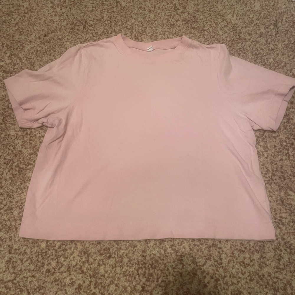 pink tee